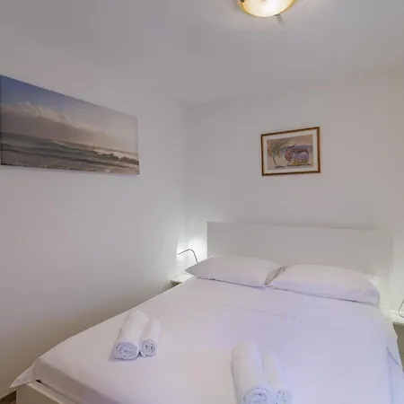 アパート Spajic Duboka By Aneo Travel *